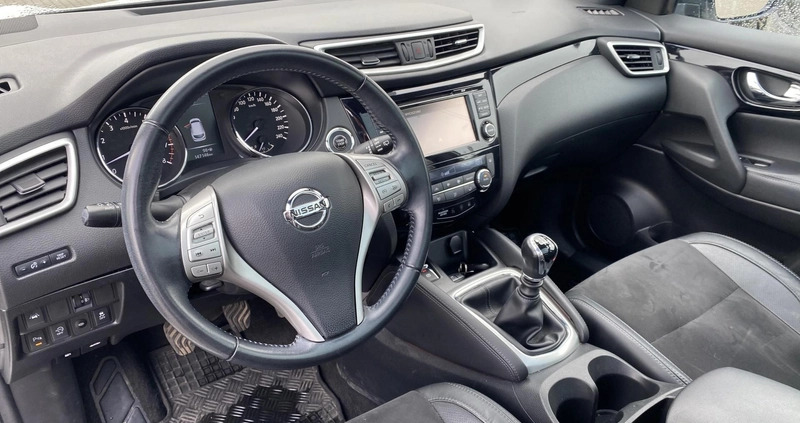 Nissan Qashqai cena 59900 przebieg: 147145, rok produkcji 2016 z Różan małe 254